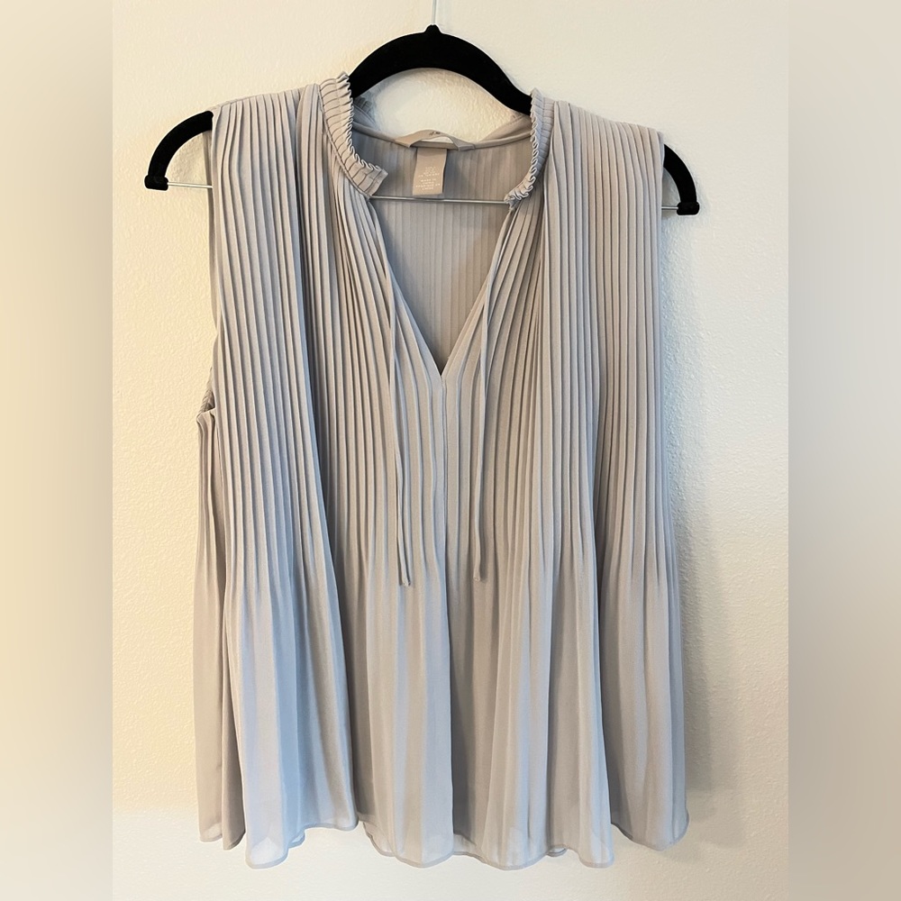 H&M gray blouse